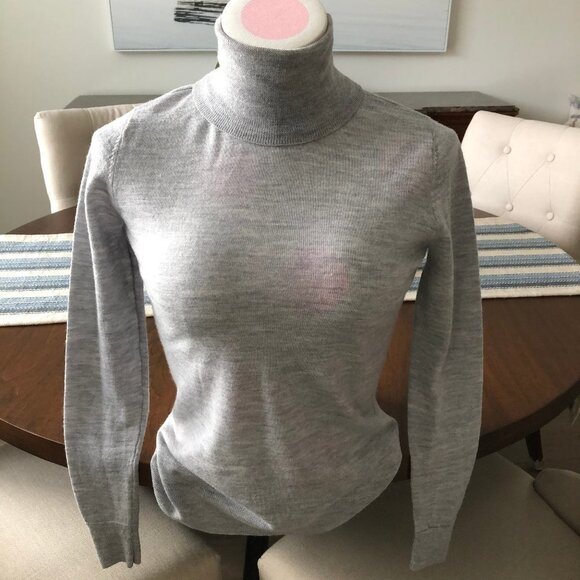 Max Studio Extra Fine Merino Wool Lg Slv Turtleneck Sweater Heather Gray Sz XS - Picture 1 of 12